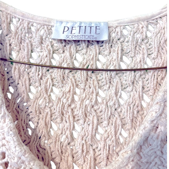 Vintage Women’s Crocheted Cream Cropped Vest Hippie Boho - Picture 4 of 12